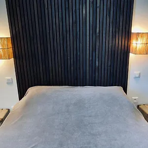 chez-fifi-studio-28m2-hyper-centre-wifi.fr-provencehotel.com/