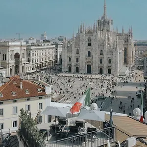 Prestige Boutique - Piazza Duomo View Apartment Milan